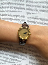 Load image into Gallery viewer, Vintage Gucci G Leather Watch