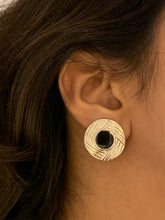 Load image into Gallery viewer, Vintage Silver Dotted Eye Stud Earrings