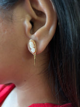 Load image into Gallery viewer, Oval Cameo Earrings