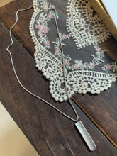 Load image into Gallery viewer, Vintage Tiffany &amp; Co. Bar Necklace