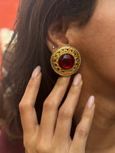 Load image into Gallery viewer, Vintage Red Stone Earrings