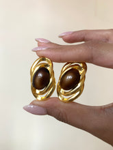 Load image into Gallery viewer, Vintage Brown Stone Spiral Earrings