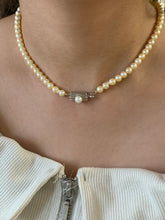 Load image into Gallery viewer, Vintage Pearl Box Clasp Necklace