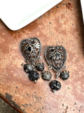 Load image into Gallery viewer, Vintage Silver Chunky Heart Earrings