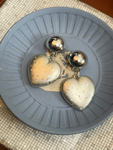 Load image into Gallery viewer, Vintage Silver Sparkle Heart Earrings
