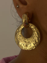 Load image into Gallery viewer, Vintage P &amp; M Paris Hammered Chunky Loop Earrings