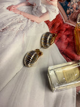 Load image into Gallery viewer, Vintage Mini Snail Studs