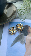 Load image into Gallery viewer, Vintage Four Heart Earrings