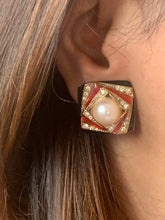 Load image into Gallery viewer, Vintage Pearl Pyramid Earrings