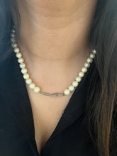 Load image into Gallery viewer, Vintage Silver Hook Clasp Pearl Necklace