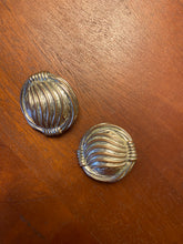 Load image into Gallery viewer, Vintage Rope Dome Earrings