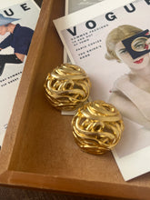 Load image into Gallery viewer, Vintage Gold Chunky Earrings