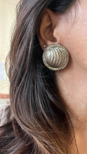 Load image into Gallery viewer, Vintage Rope Dome Earrings