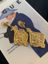 Load image into Gallery viewer, Vintage Gold Antique Art Deco Earrings