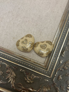 Vintage Beige Heart Earrings