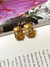 Load image into Gallery viewer, Vintage Rectangular Gold Gem Earrings