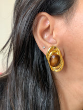 Load image into Gallery viewer, Vintage Brown Stone Spiral Earrings