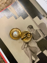 Load image into Gallery viewer, Vintage Pearl Dotted Earrings