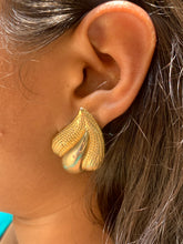 Load image into Gallery viewer, Vintage Flame Earrings