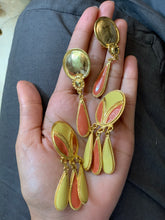 Load image into Gallery viewer, Vintage Peach &amp; Yellow Drop Earrings
