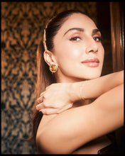 Load image into Gallery viewer, Vintage Chanel Dotted CC Earrings