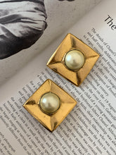 Load image into Gallery viewer, Vintage Art Deco Style Chunky Square Pearl Earrings