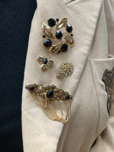 Load image into Gallery viewer, Vintage Hanging Brooch