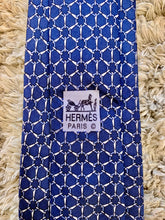 Load image into Gallery viewer, Vintage Hermes Tie