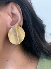 Load image into Gallery viewer, Vintage Gold Shield Earrings