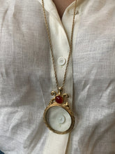 Load image into Gallery viewer, Vintage Magnifying Glass Necklace