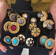 Load image into Gallery viewer, Vintage Black Crown Earrings