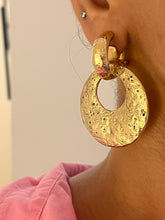Load image into Gallery viewer, Vintage P &amp; M Paris Hammered Chunky Loop Earrings