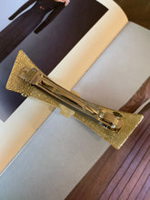 Load image into Gallery viewer, Vintage Yellow Glitter Clip