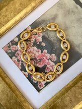 Load image into Gallery viewer, Vintage Oval Loop Diamond Matte Bracelet