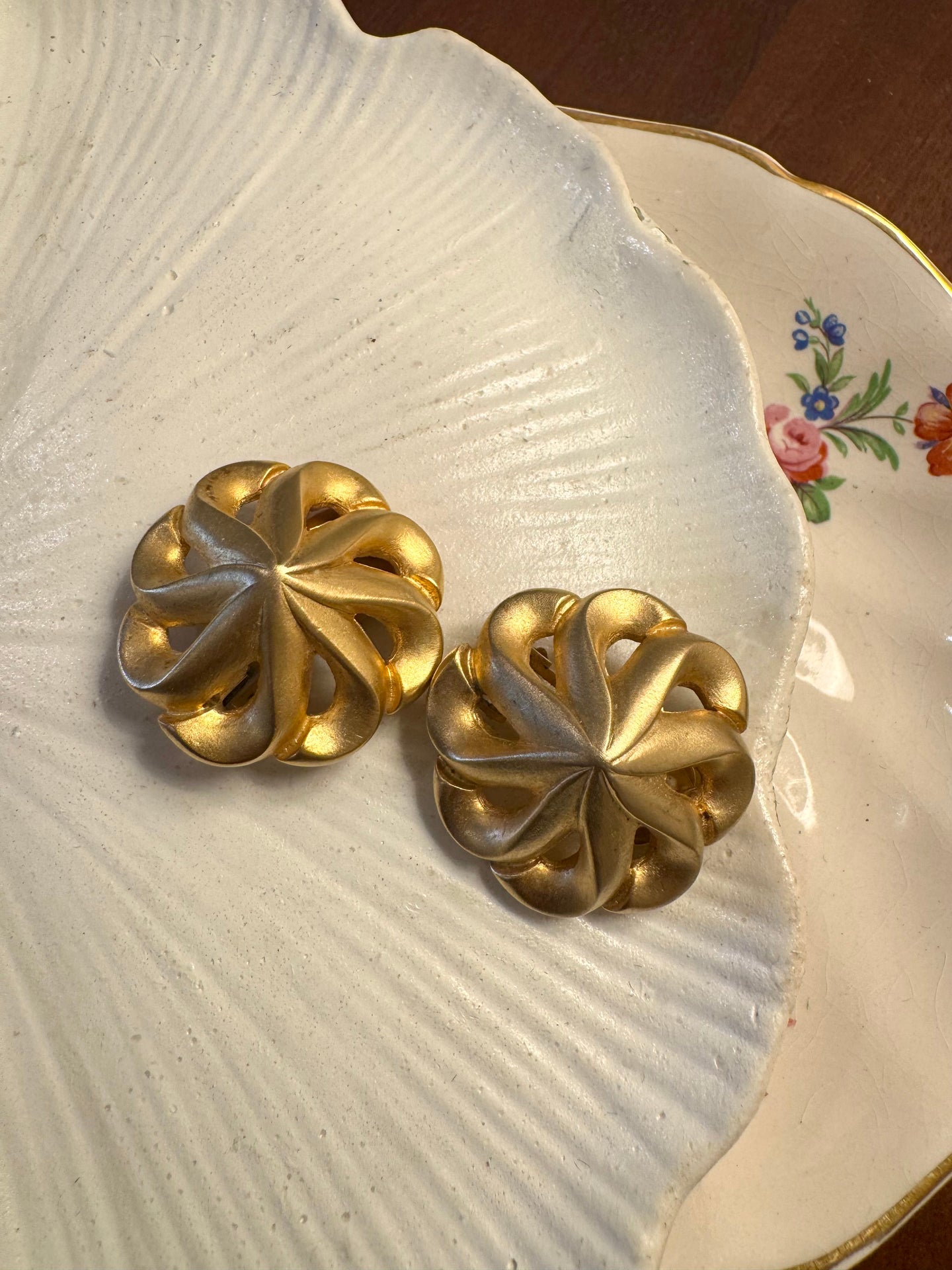 Vintage Chunky Gold Flower Earrings