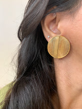 Load image into Gallery viewer, Vintage Gold Shield Earrings