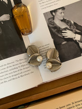 Load image into Gallery viewer, Vintage Silver Leaf Earrings