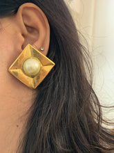 Load image into Gallery viewer, Vintage Art Deco Style Chunky Square Pearl Earrings