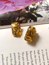 Load image into Gallery viewer, Vintage Rectangular Gold Gem Earrings