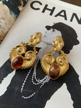 Load image into Gallery viewer, Vintage Brown Art Deco Earrings