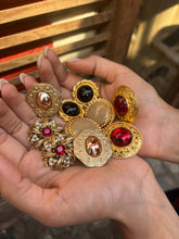 Load image into Gallery viewer, Vintage Red Stone Flower Pearl Earrings