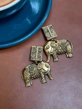 Load image into Gallery viewer, Vintage Kenzo Elephant Earrings