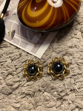 Load image into Gallery viewer, Vintage Black Stone Linked Earrings