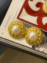 Load image into Gallery viewer, Vintage Pearl Braided Earrings