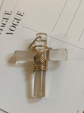 Load image into Gallery viewer, Vintage Resin Cross Pendant