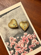 Load image into Gallery viewer, Vintage All Hearts Ribbed Stud Earrings