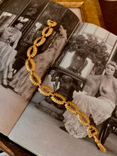 Load image into Gallery viewer, Vintage Drop Loop Bracelet