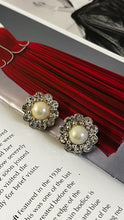 Load image into Gallery viewer, Vintage Diamond Flower Mini Earrings