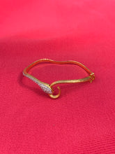 Load image into Gallery viewer, Viper Bracelet