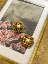 Load image into Gallery viewer, Vintage Antique Gold Floral Pearl Earringss